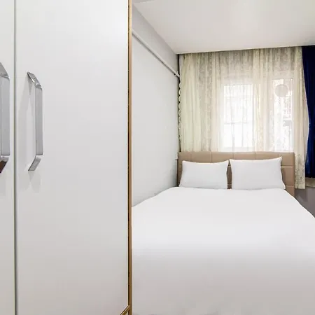 Modern Flat Close To Osmanbey Metro Station Apartment *