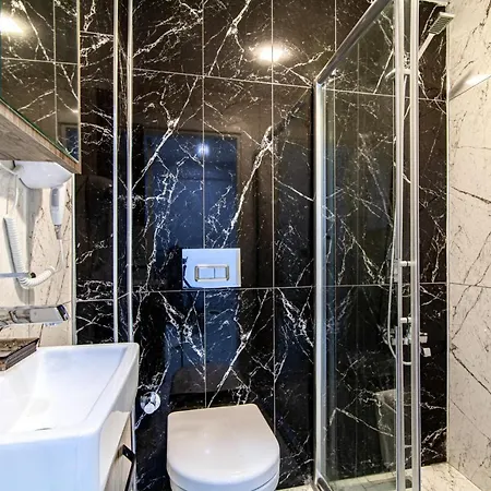 Modern Flat Close To Osmanbey Metro Station Apartment *